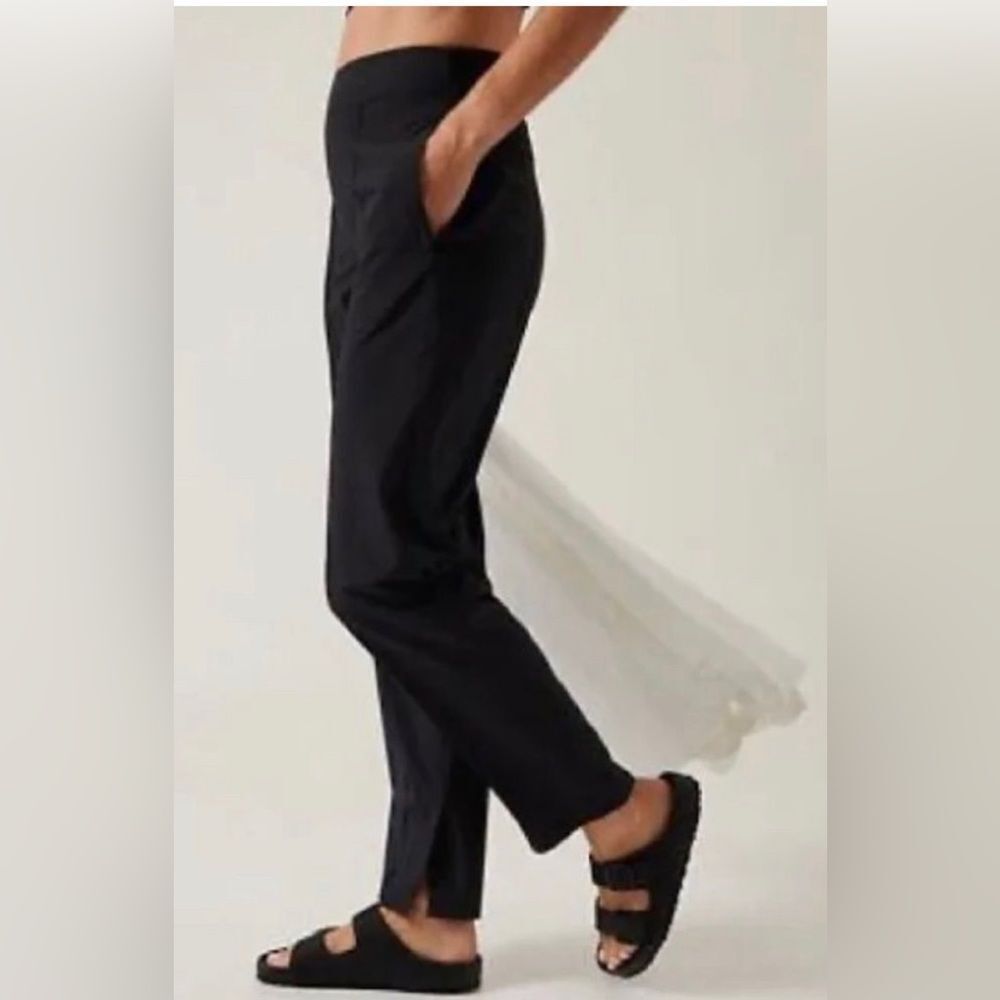 NWT Athleta  Vienna Slim Pants Size 8.